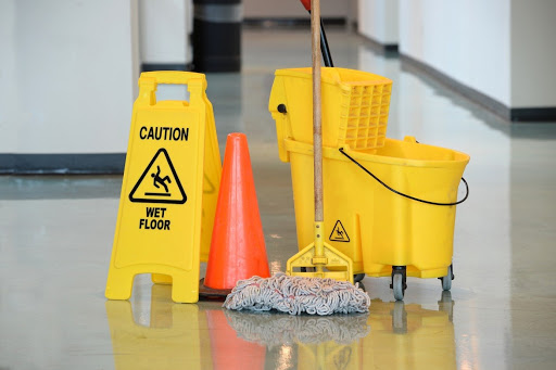 empleados de limpieza para oficinas o condominios